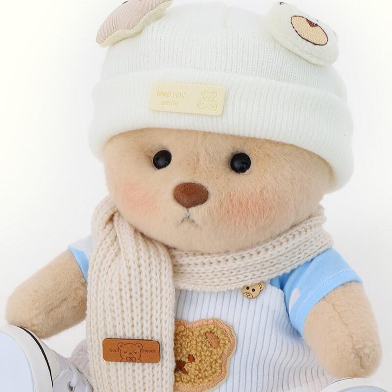 Bär mit weißen Latzhosen, cooler Stil | Handgefertigtes, bewegliches Teddybär-Geschenk